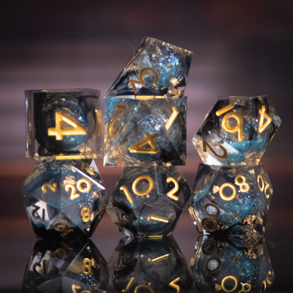 Mana Pool Liquid Core Dice Set